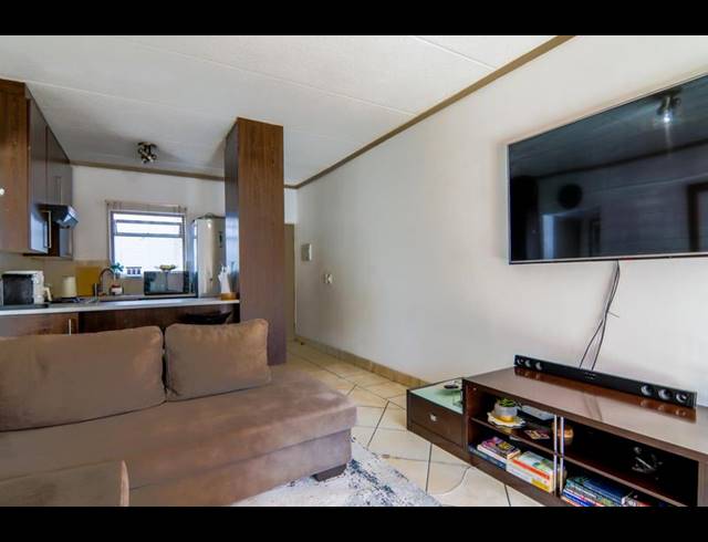 1 BEDROOM APARTMENT FOR SALE IN PAULSHOF